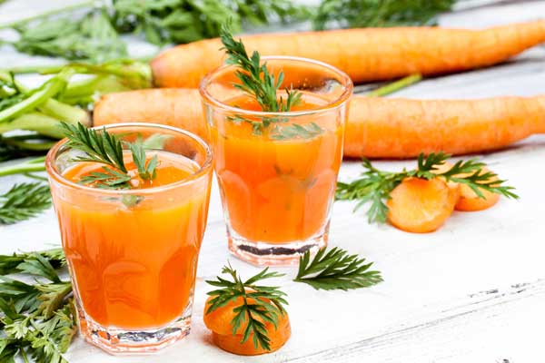 The Benefits and Drawbacks of Carrot Juice