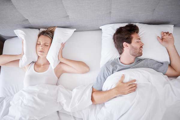How to stop snoring naturally
